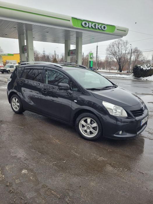 Продам TOYOTA VERSO 2.0   7 місць.