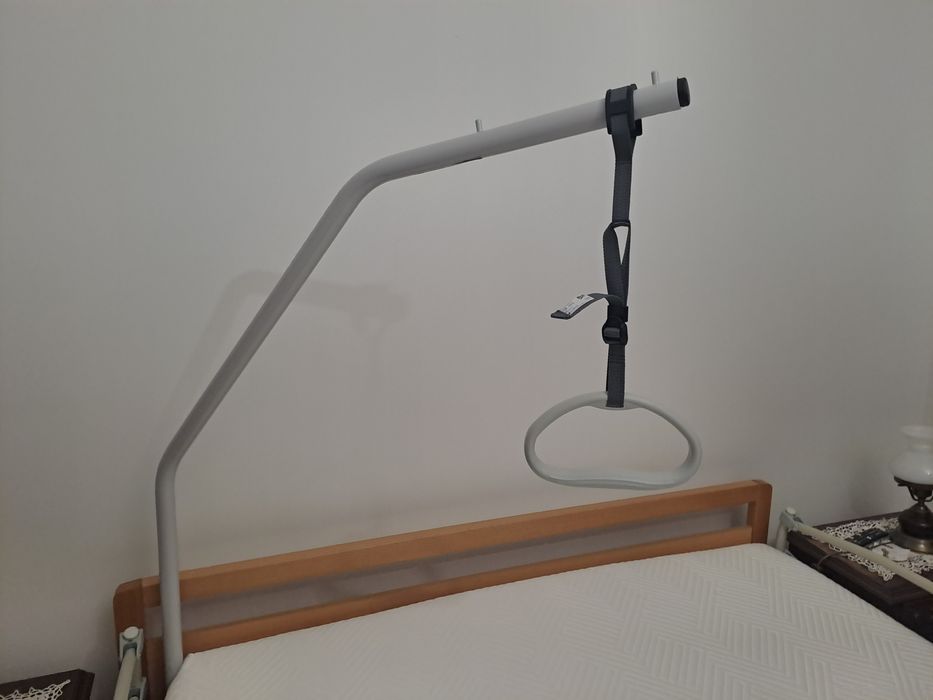 Vendo cama articulada como nova.Com pouco tempo de uso