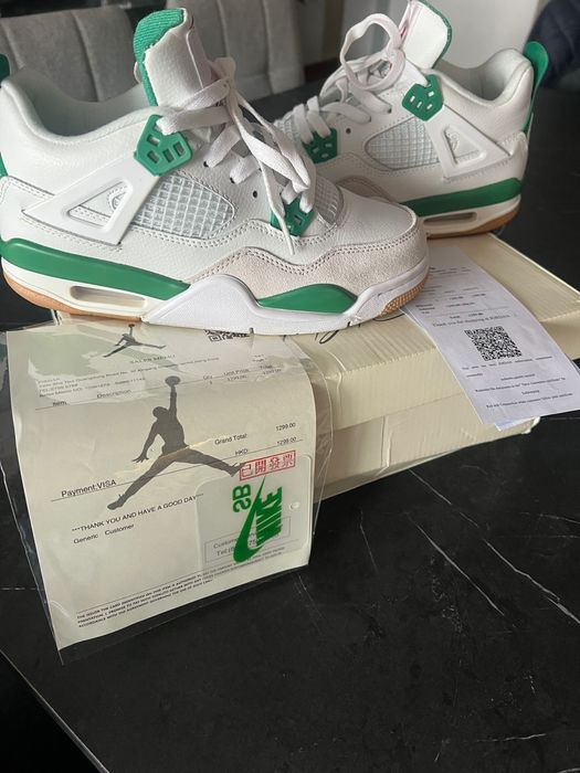 Jordan pine grenn, como novos, usados 1 vez.