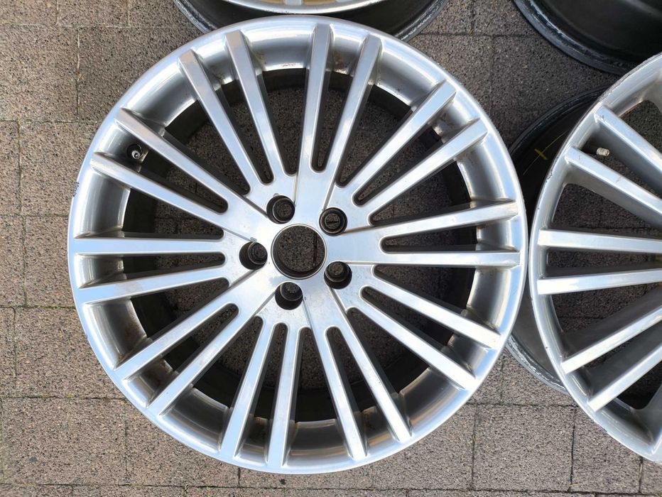 Felgi 18 Cali 5x100 VW Golf R32 VR6