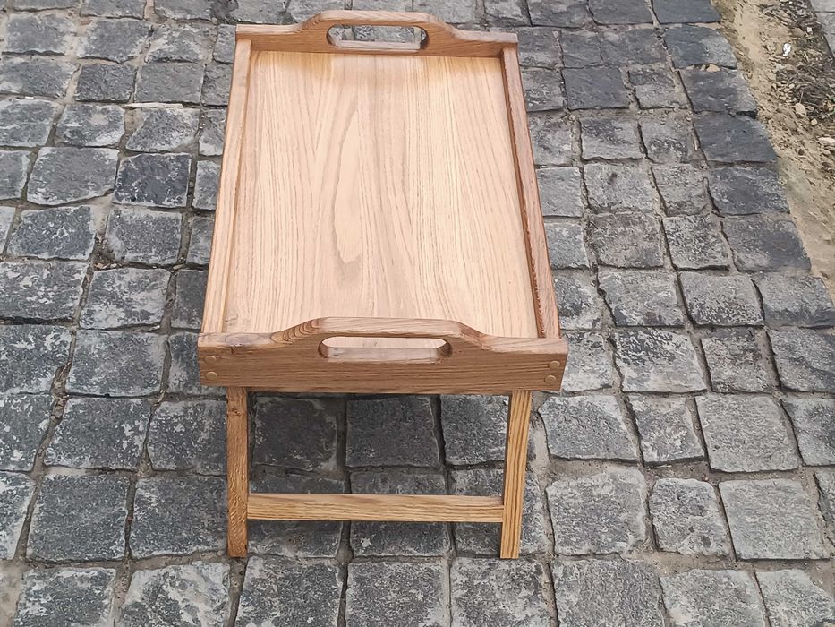 Дубовый столик для завтрака(ноутбука) в постель.