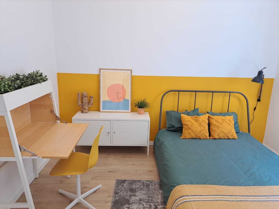 Quarto com despesas incluídas, junto à Escola Agrária e à Escola de Saúde
