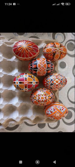 Писанки ручної роботи.