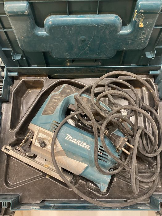 "Прокат лобзика Makita JV0600K (650 Вт, 90 мм)".