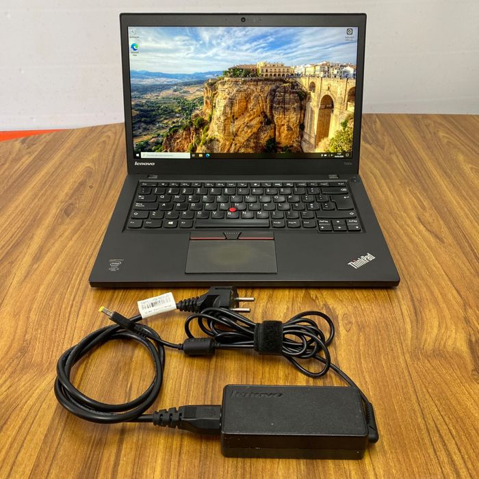 Computador portátil Lenovo Thinkpad T450s i5 8/256gb 14" c/carregador