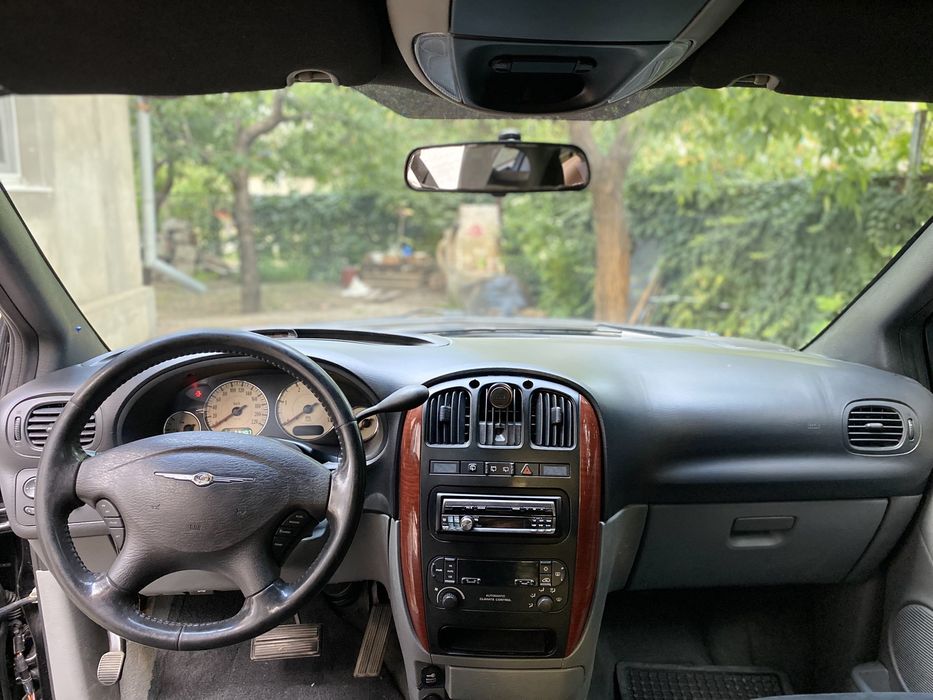 Крайслер Вояджер