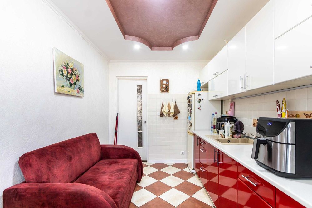 ТЕРМІНОВИЙ ПРОДАЖ 3-кімнатної квартири в м. Івано-Франківськ!