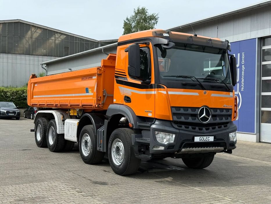 Mercedes-Benz AROCS 3246 8x4 EURO6 WYWROTKA TRÓJSTRONNA Z BORDMATIKIEM  | MEILLER | Wzorowy stan | Z Niemiec | 1 wł |