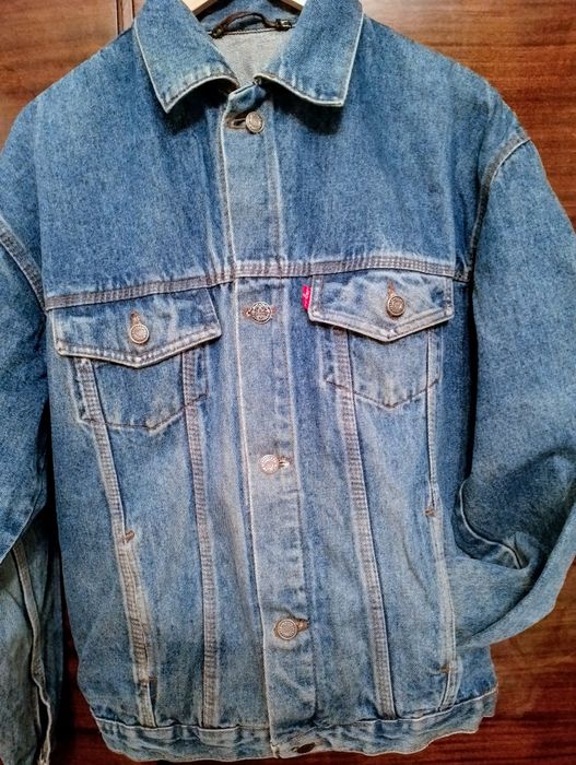 джинсова  куртка