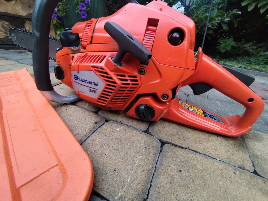 Piła spalinowa Husqvarna model 545.