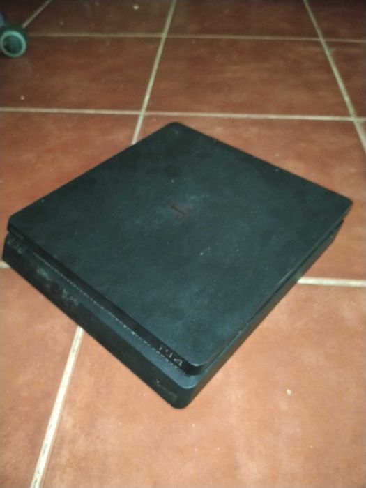 PlayStation 4 sem comando a venda jogo incluido