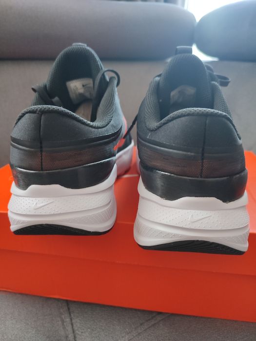 Nike Runner 5 ..