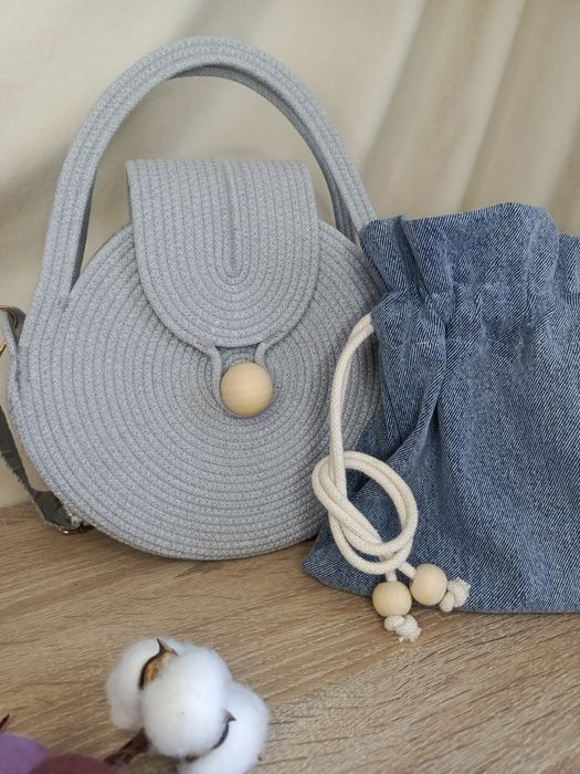 Кругла сумка ручної роботи з бавовняного шнура