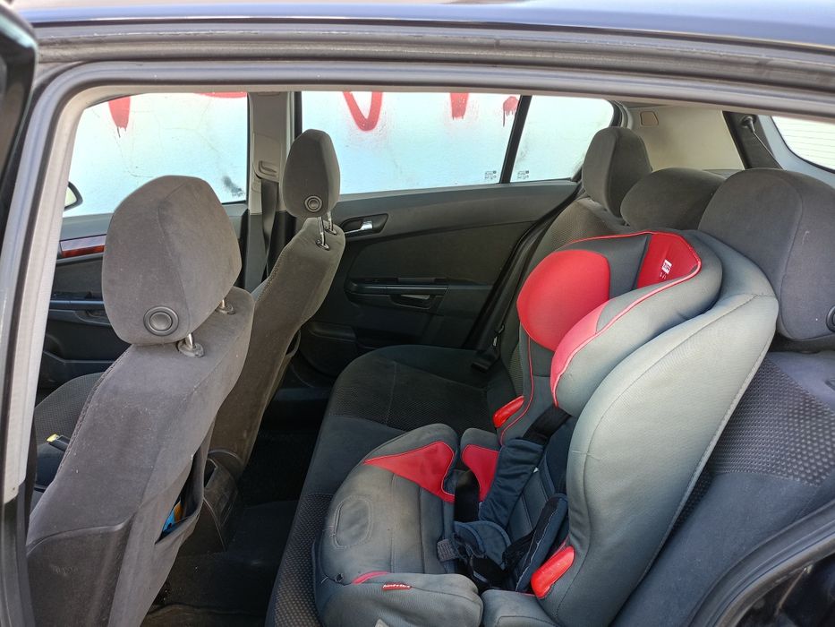 Opel astra 2005 preto