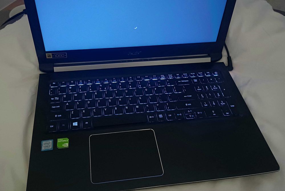 Laptop Acer Aspire A515-51G