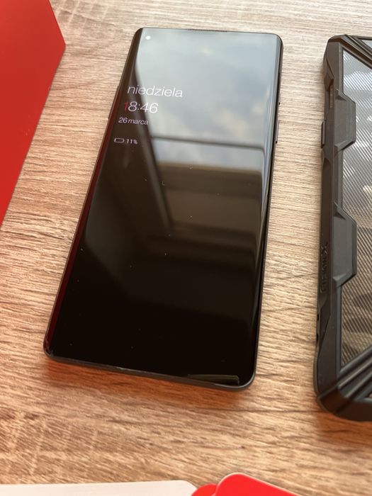 Telefon Oneplus 8 Black 8/128Gb Bogaty zestaw