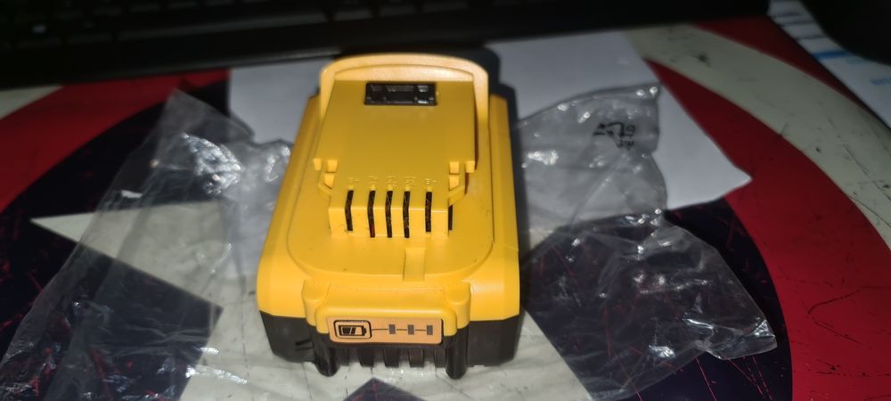 DeWalt XR 6A Battery64740616376961121