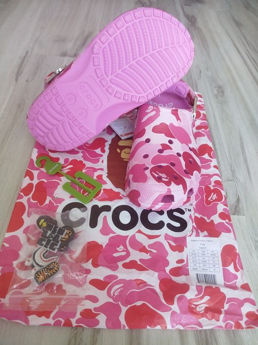 Bape x crocs różowe
