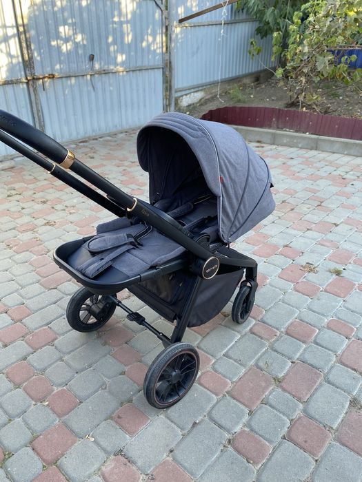 коляска Carello Epica 2 в 1