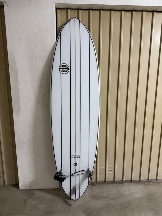 Prancha de surf FrusSurf Hutsa 6'10'' x 22 1/2'' x 3 1/4'' Volumen: 53,9 litros
