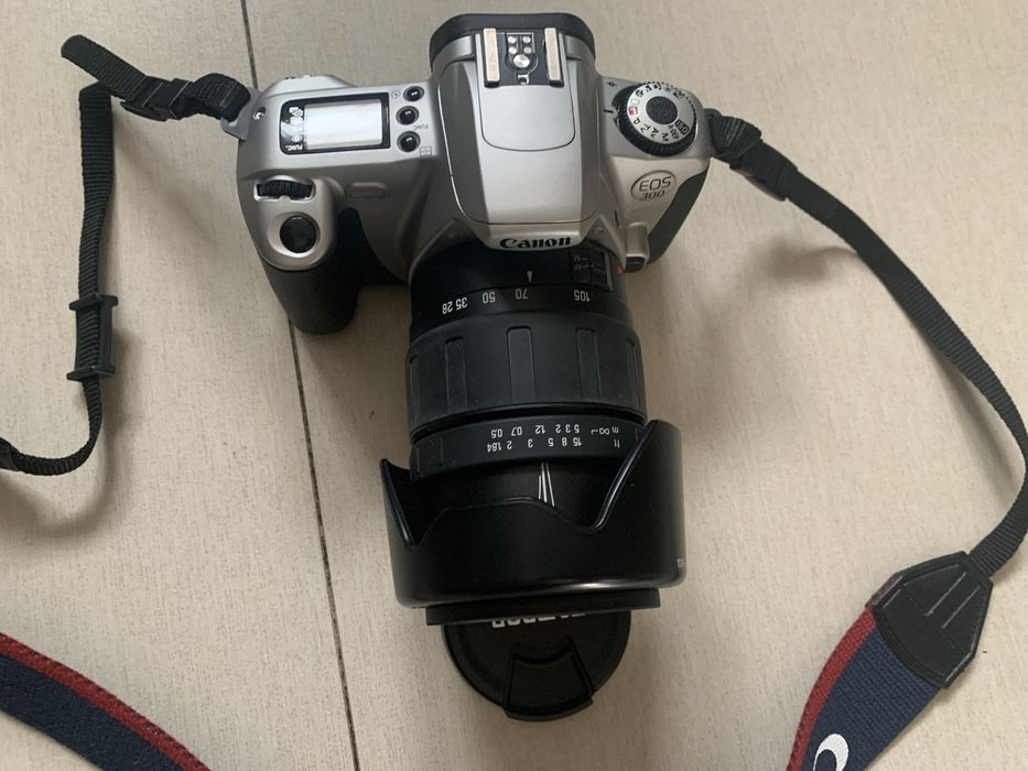 Aparat analogowy Canon 300