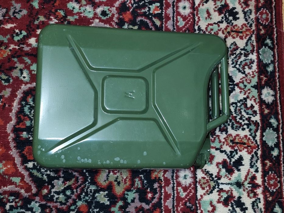 Каністра стальна 20 літрів нова