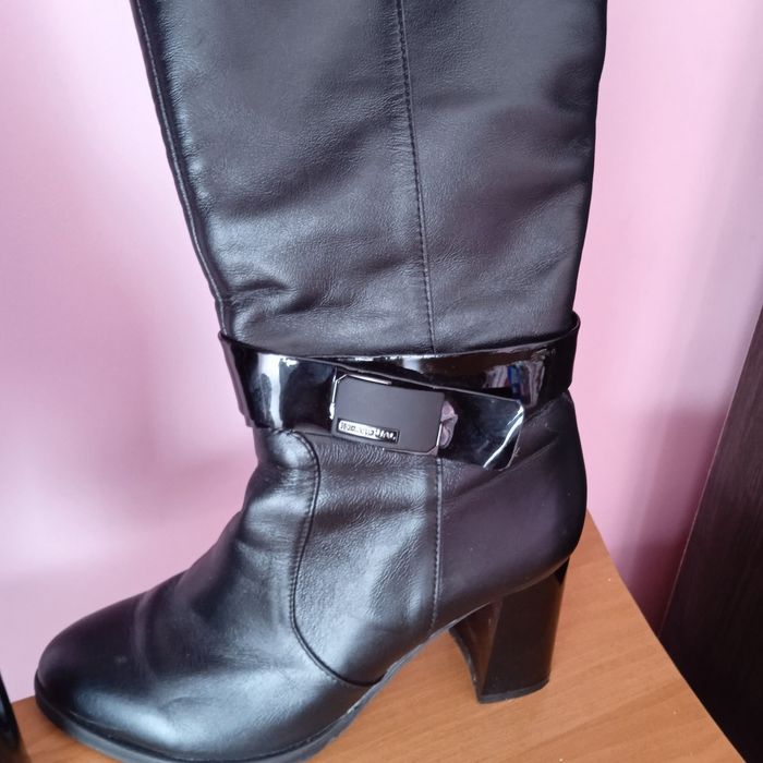 Продам взуття шкіряне зимове.