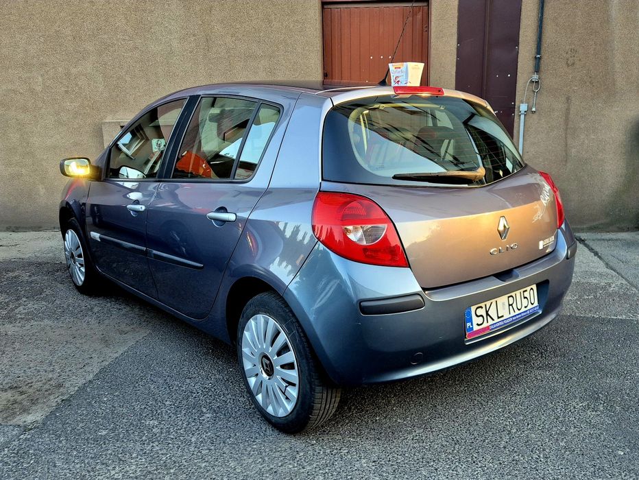 Wynajem aut, wypożyczalnia Renault Clio