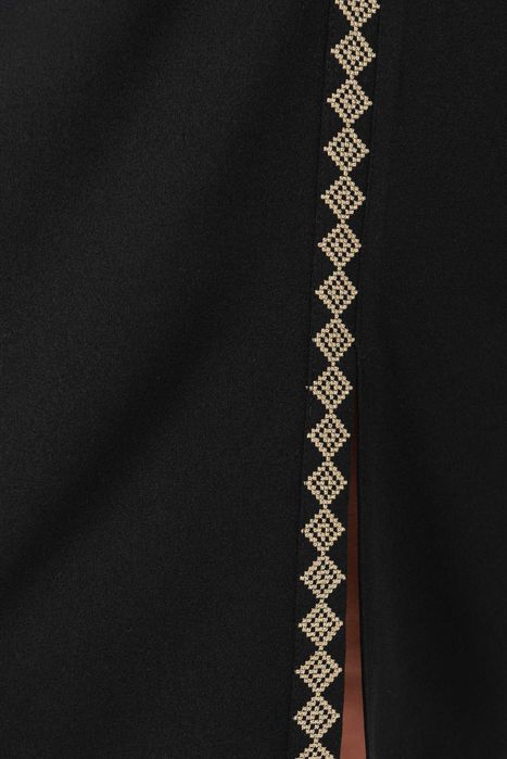 Жіночий спідничний костюм з вишивкою Грація (в асортименті)