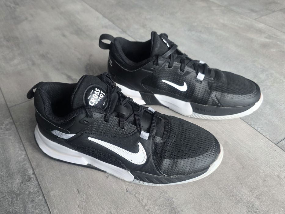 Nike obuwie tenisowe r.39