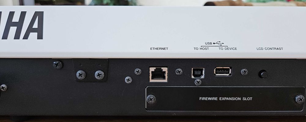 Yamaha Motif XF6 WH 40th Anniversary