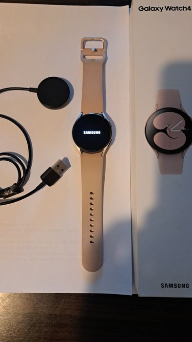 SAMSUNG Galaxy watch 4