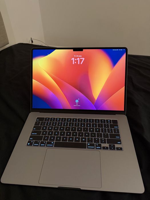 MacBook Air M3 15 8/256