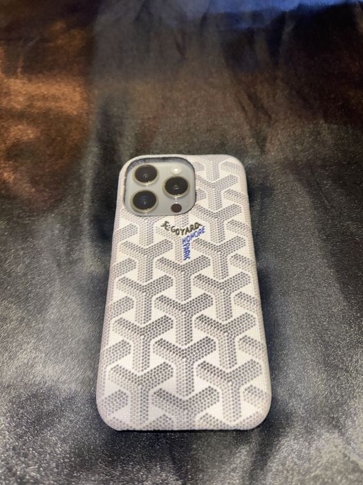 Capa Iphone 15 Pro Goyard