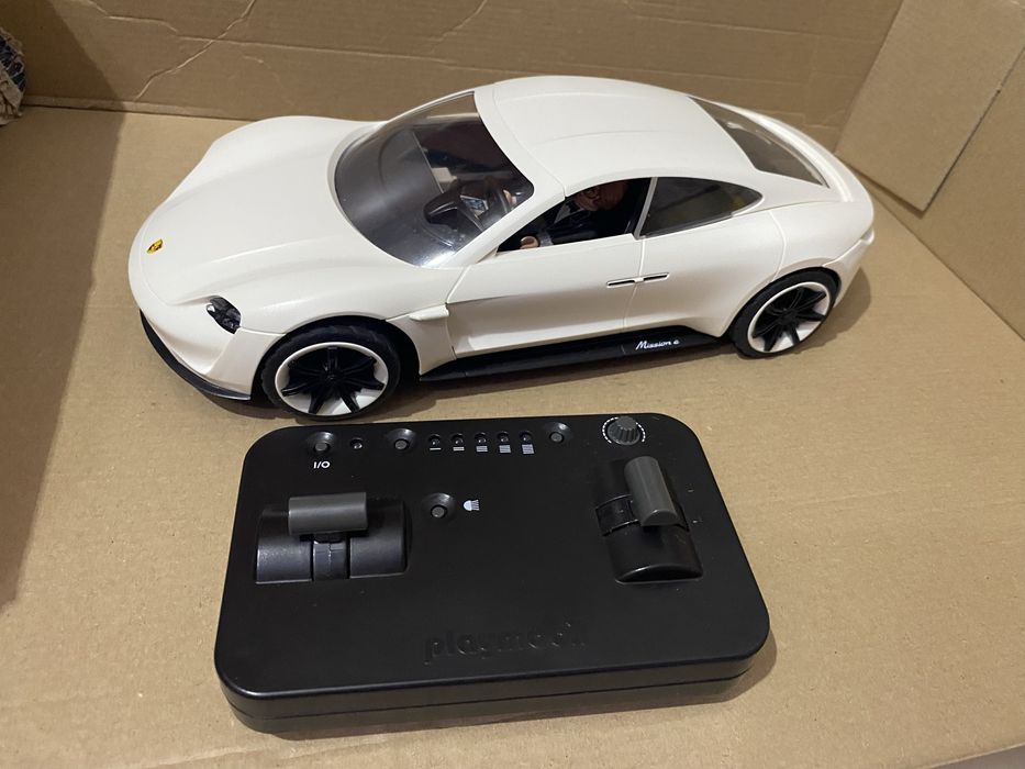 Модель-конструктор на радіокеруванні Playmobil - Porsche Mission E 2.0
