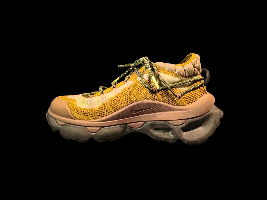 Buty damskie Nike Air Max Flyknit Venture - Brązowy