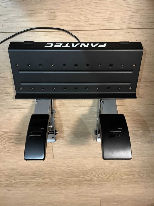 Pedały Fanatec CSL z dodatkowymi dumper'ami