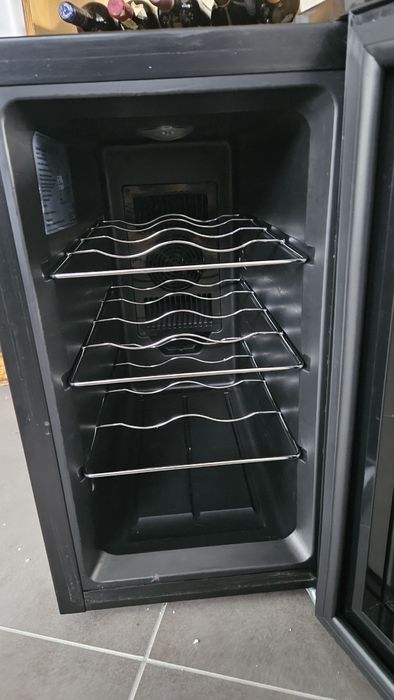 Cave de Vinhos Savoid - capacidade para 8 garrafas