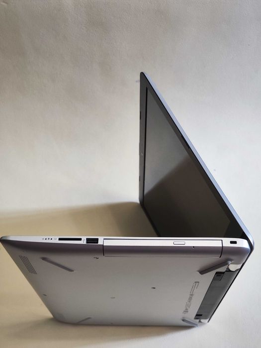 Ноутбук HP 17-BS153CL17,3 Core i5-8250U/16Gb/SSD 512Gb/Radeon R7