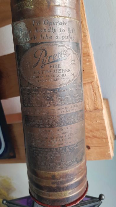 Extintor PYRENE em latão 1957 Vintage
