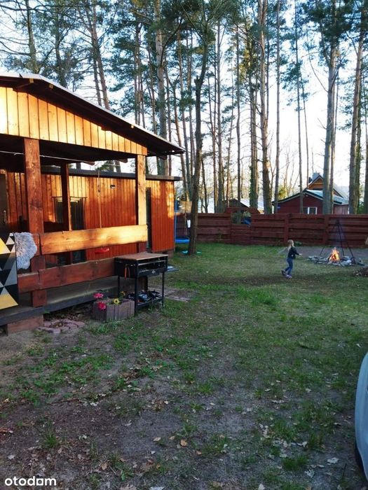 Domek letniskowy z działką nad jeziorem