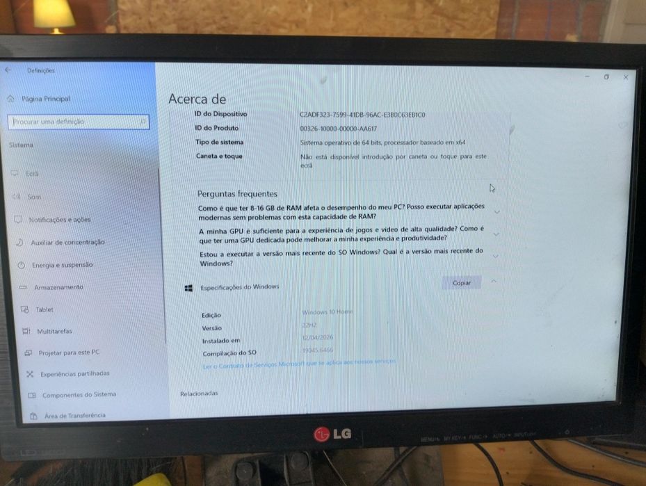 Computador + Ecrã + Teclado + Rato