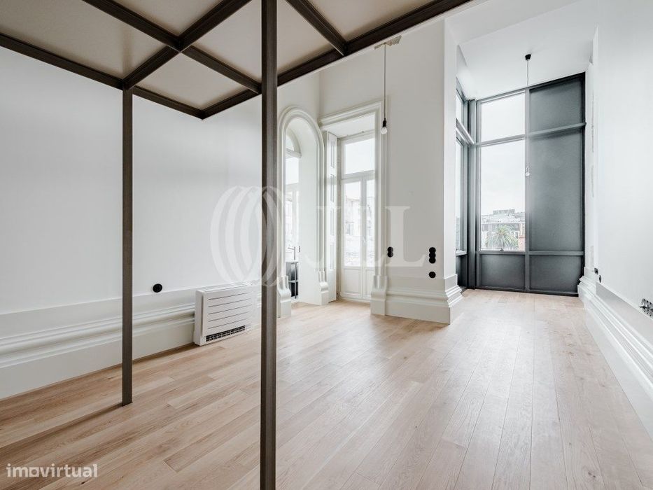 Apartamento T0 com terraço, no Porto