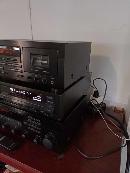 CD Yamaha CDX 810 z pilotem