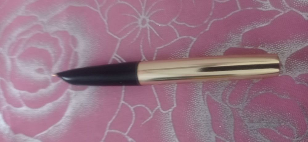 Продам чернильну  позолочену ручку