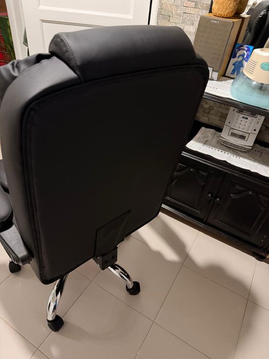 Vendo cadeira escritório nova