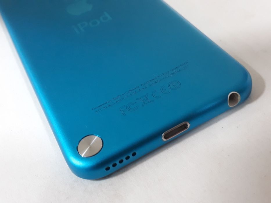 Apple iPod A1421  (64gb)
