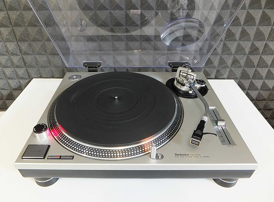 Gramofon TECHNICS SL-1200Mk2 z wkładką EPC-205C Mk3
