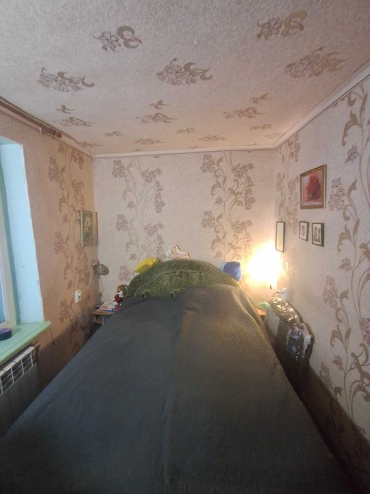 Продаж частини будинку Космос Радіо