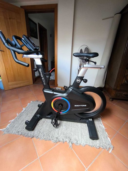 Bicicleta de Spinning BODYTONE SMB1v3